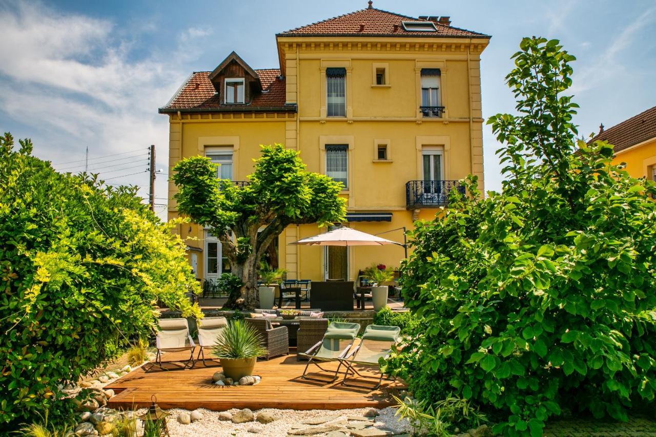 Hotel Des Dauphins Bourgoin-Jallieu Екстер'єр фото