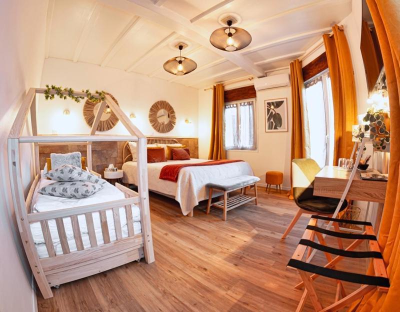 Hotel Des Dauphins Bourgoin-Jallieu Екстер'єр фото