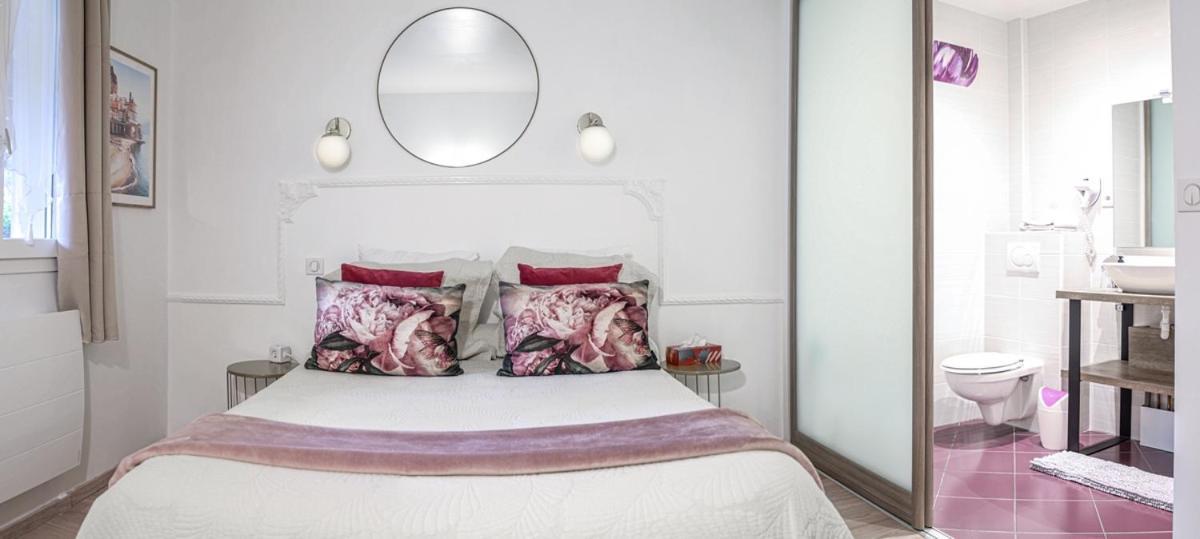 Hotel Des Dauphins Bourgoin-Jallieu Екстер'єр фото